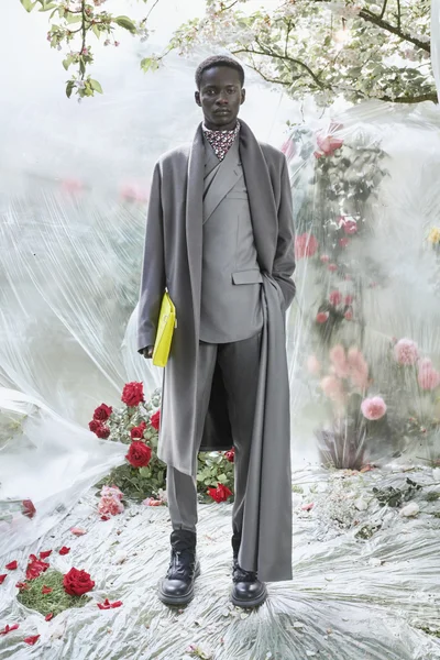 Look 34